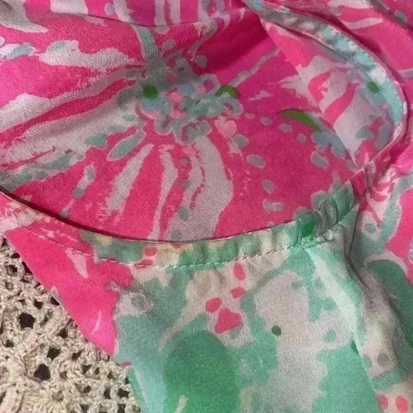 Lilly Pulitzer 100% silk sleeveless top - Picture 8 of 9